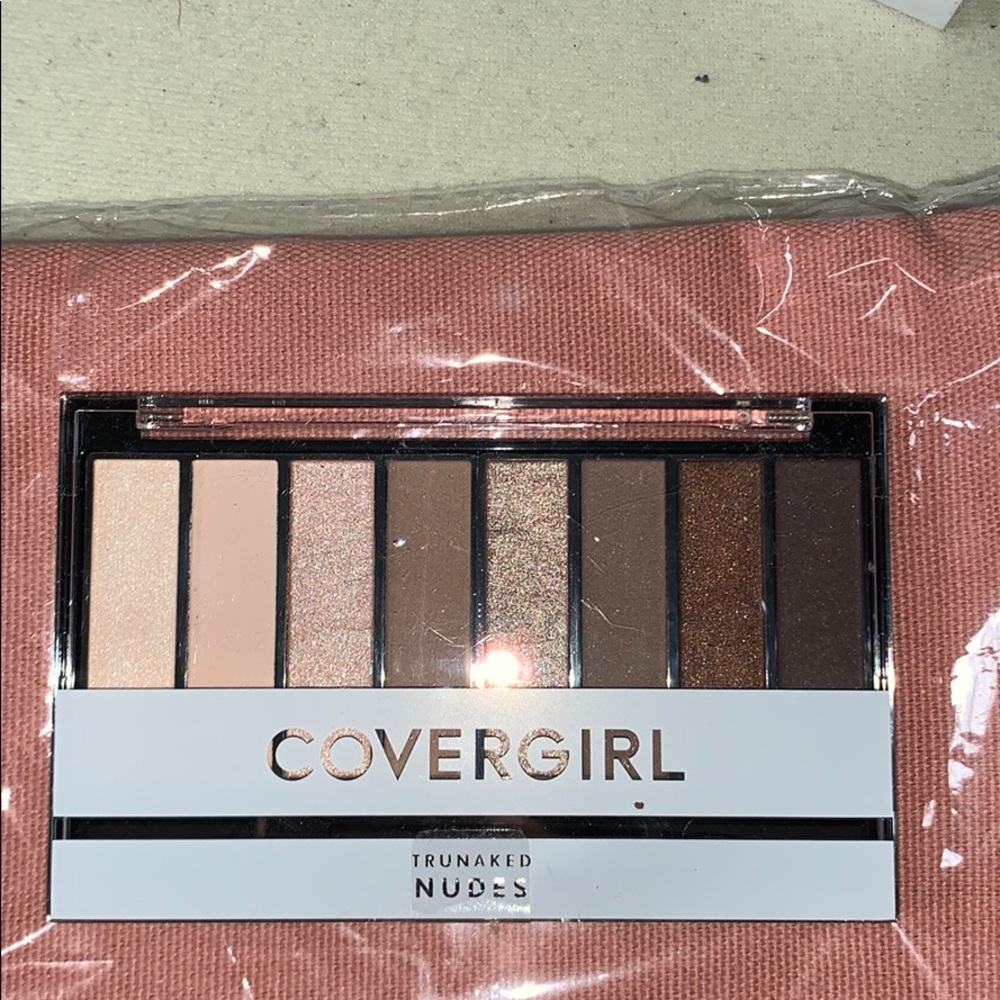 COVERGIRL TRUNAKED NUDES